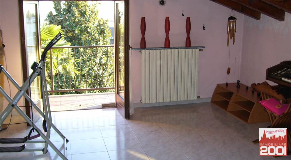 Photo 33