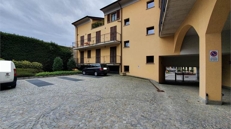 Signorile quadrilocale in Cantù