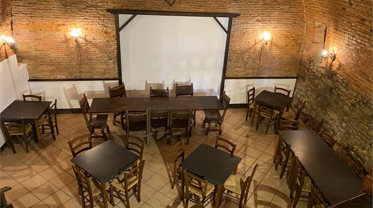 Negozio in vendita, ottima visibilità e posizione strategica alle porte di Como