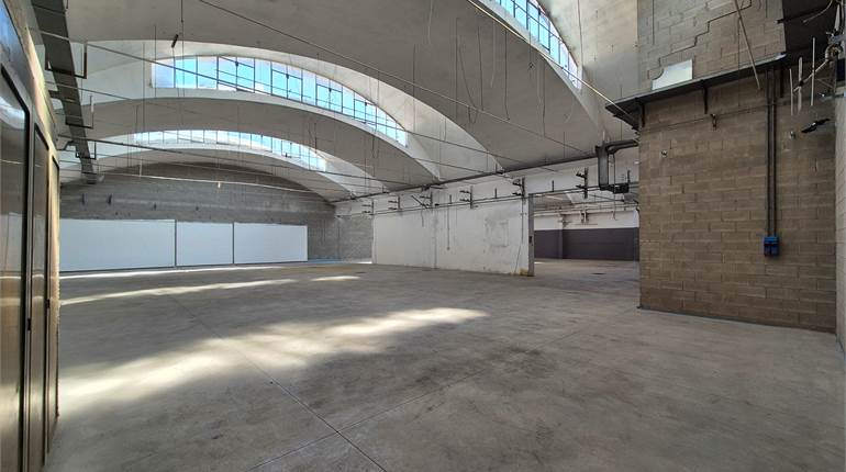 Lotto di capannone a Rovellasca