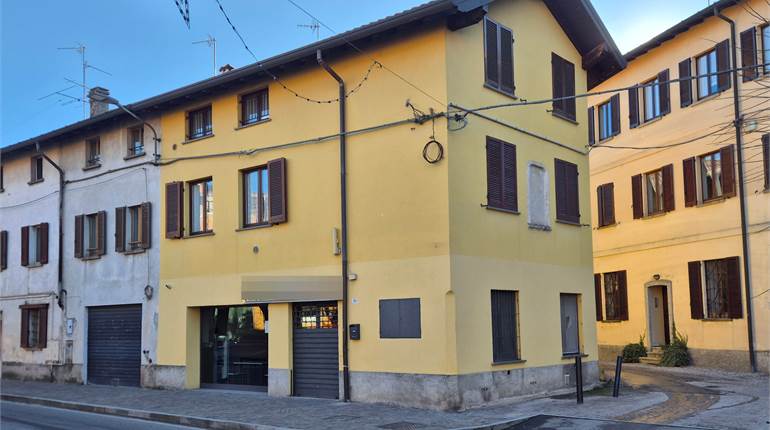 Trilocale mansardato a Cirimido