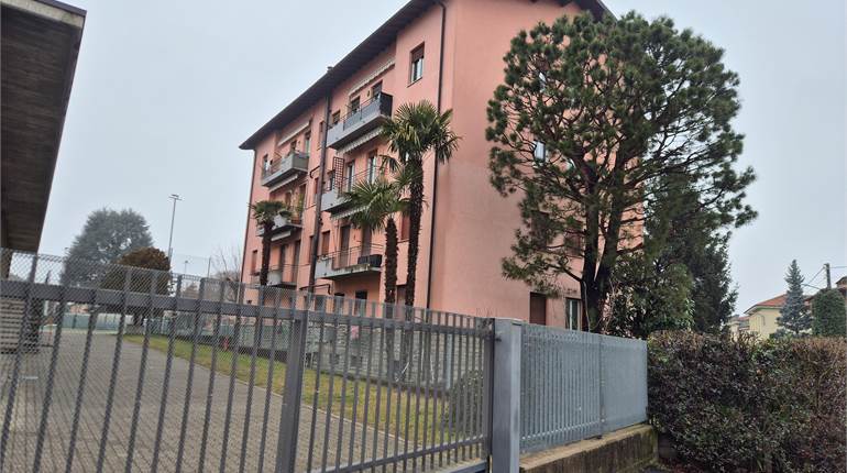 Trilocale in vendita con cantina a Lurate Caccivio