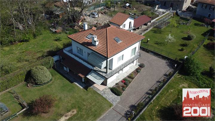 Proprietà in vendita a Cocquio Trevisago