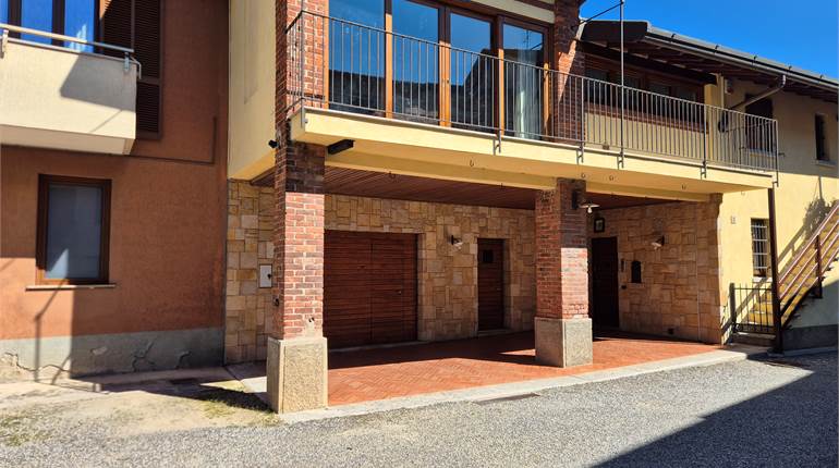 Appartamento ristrutturato a Cirimido 