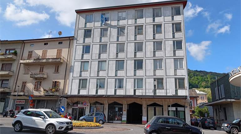 Luminoso Monolocale Ristrutturato in Affitto – Como, Via Bellinzona