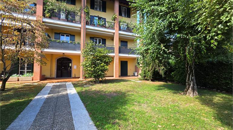 Ufficio a Cantù in locazione